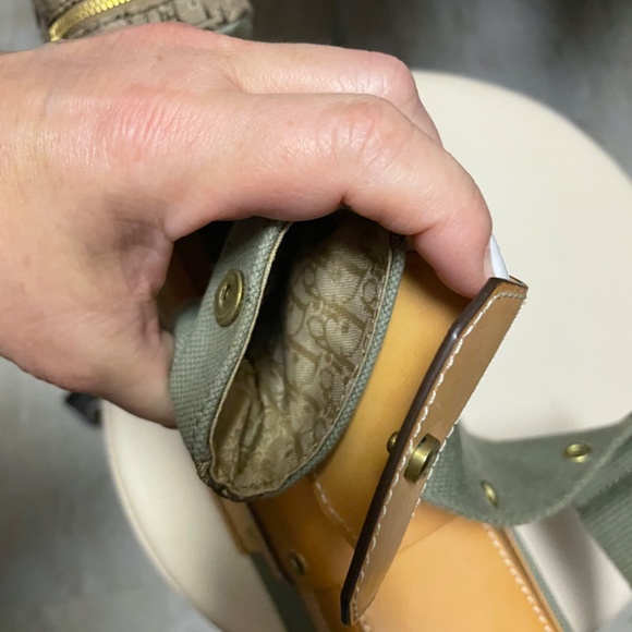 Dior Cargo Bag - Picture 4 of 7